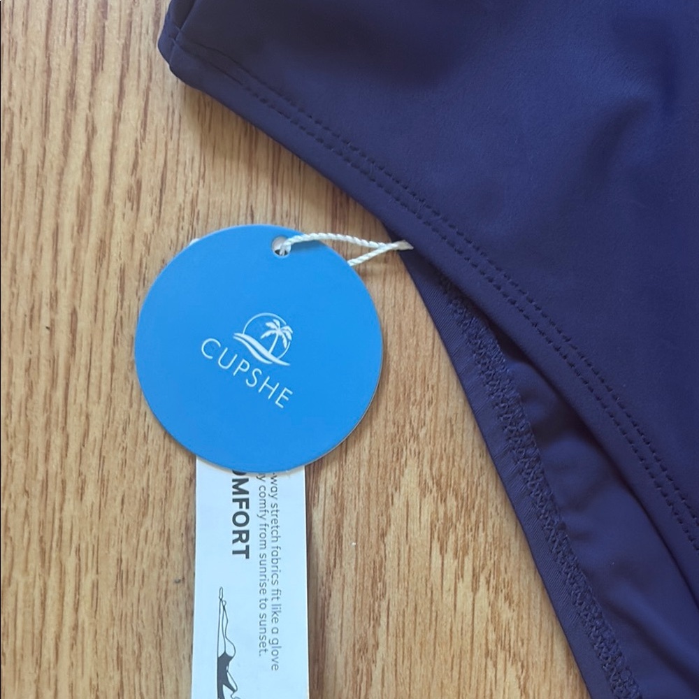 NEW Cupshe Navy Blue Open Back Strappy One Piece Swimsuit. Small. High cut. - Picture 2 of 4